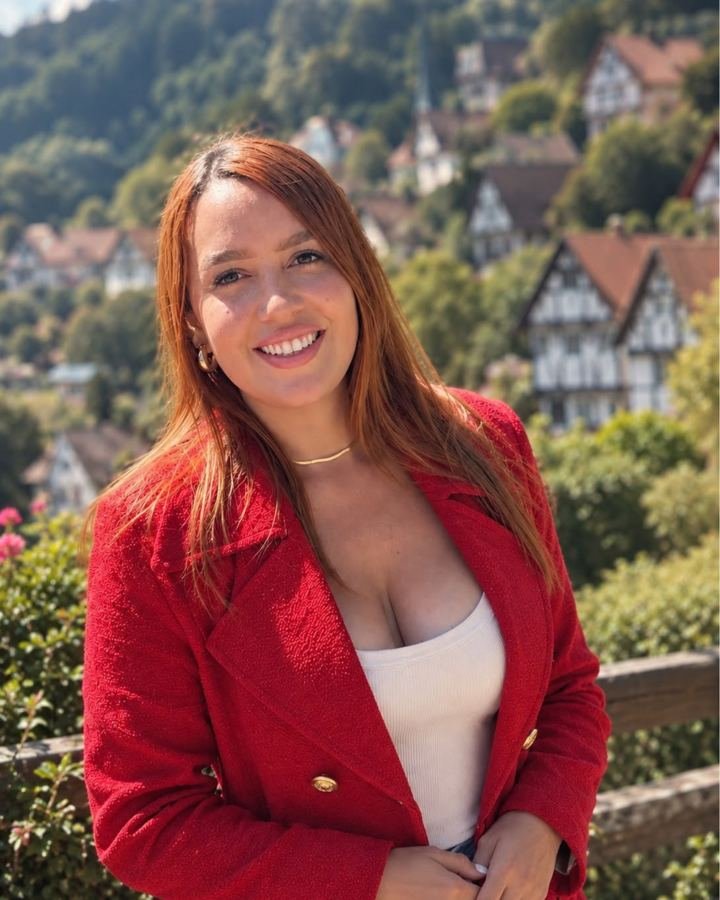 Ada Villamizar de viaje
